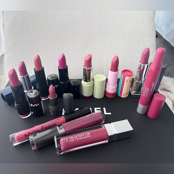 Lipstick Lot - Picture 2 of 2